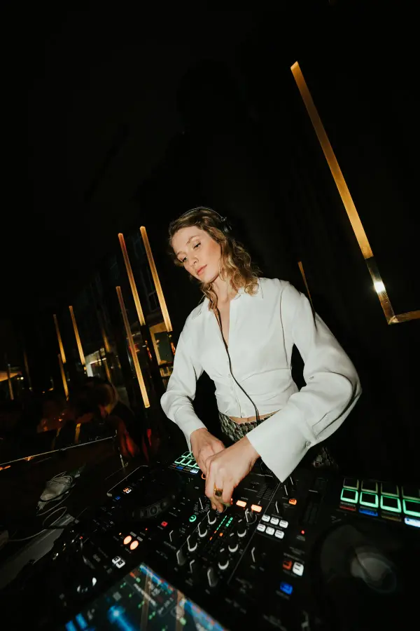 Closing, Award Night